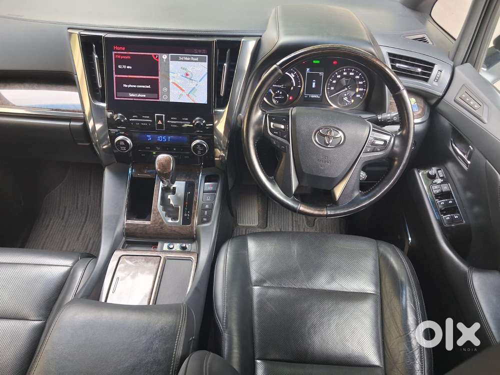 Toyota Vellfire 2.5 Hybrid, 2020, Petrol