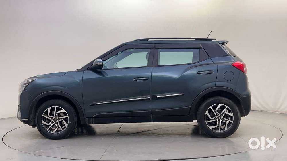 Mahindra Xuv300 W8 (o) 1.5 Diesel Amt, 2023, Diesel