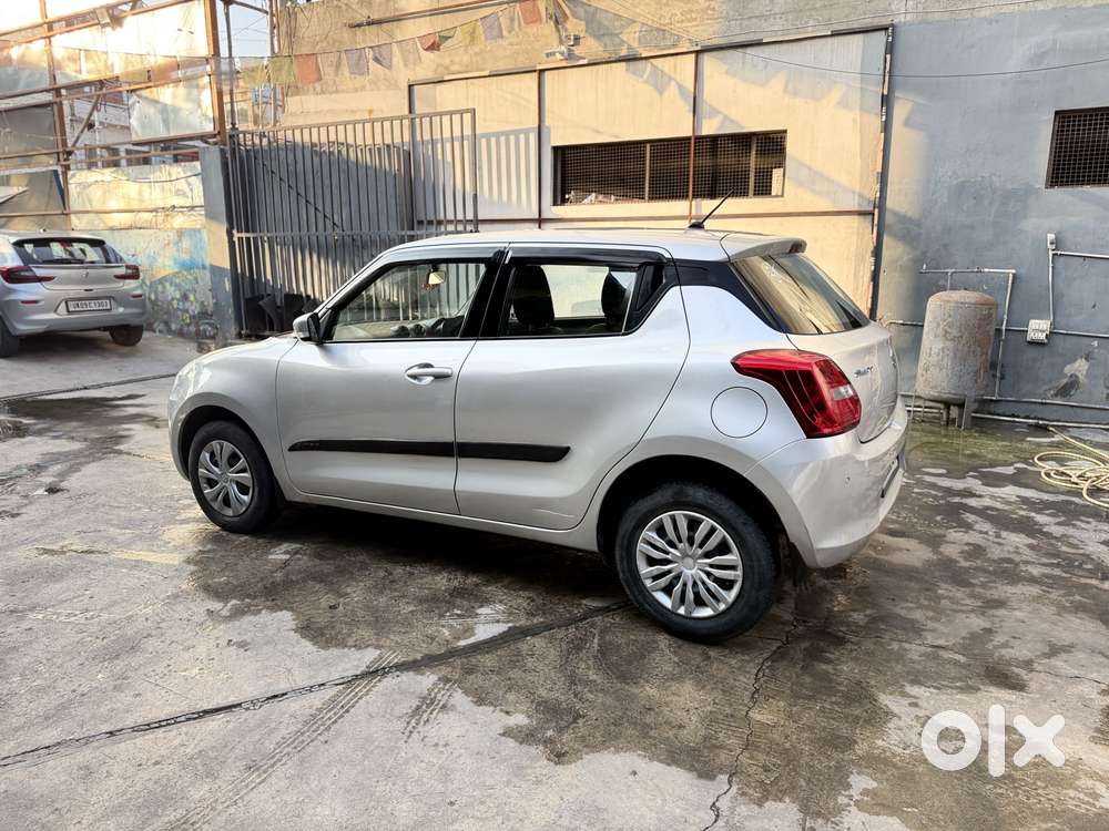 Maruti Suzuki Swift Vxi Optional, 2022, Petrol