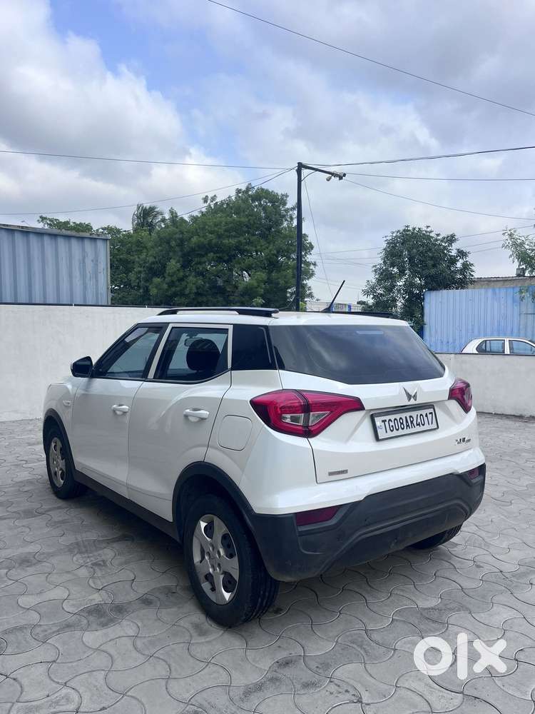 Mahindra Xuv300 1.2 W6 Amt Petrol, 2023, Petrol
