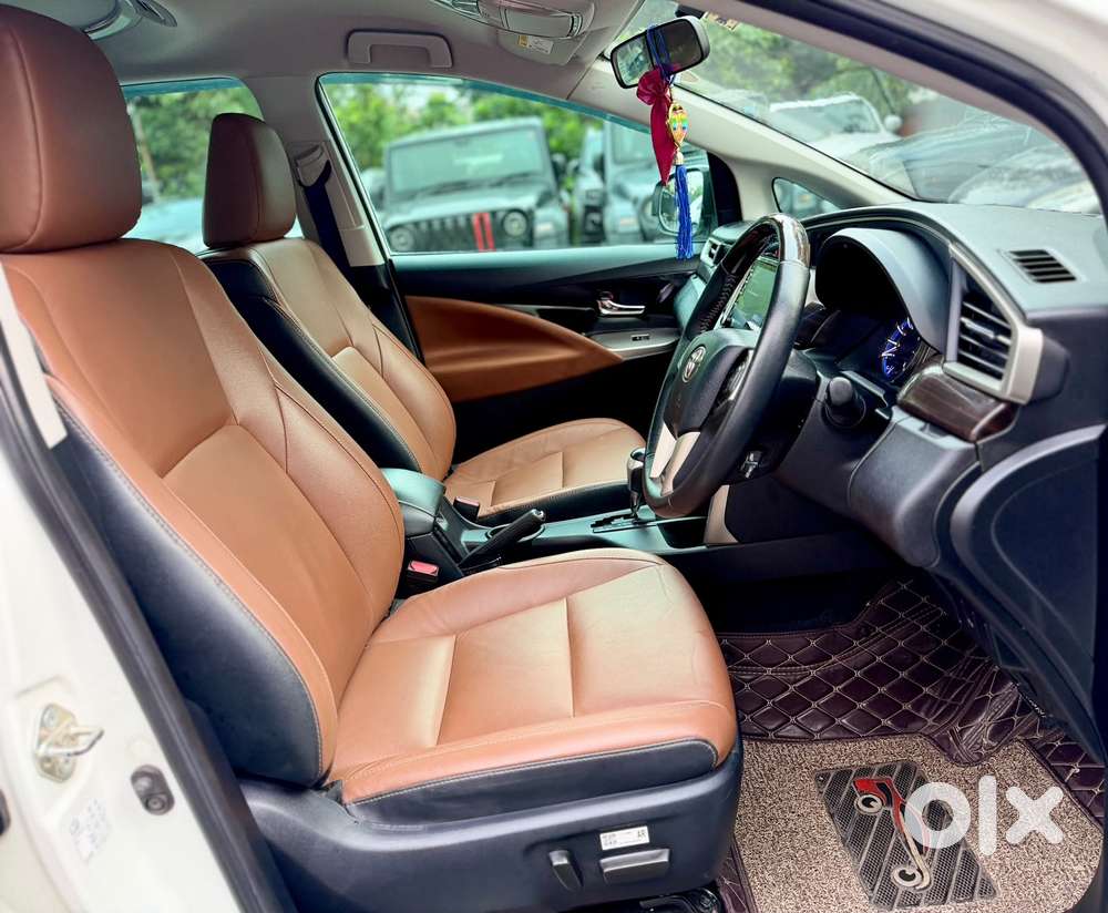 Toyota Innova Crysta 2.7 V, 2022, Petrol