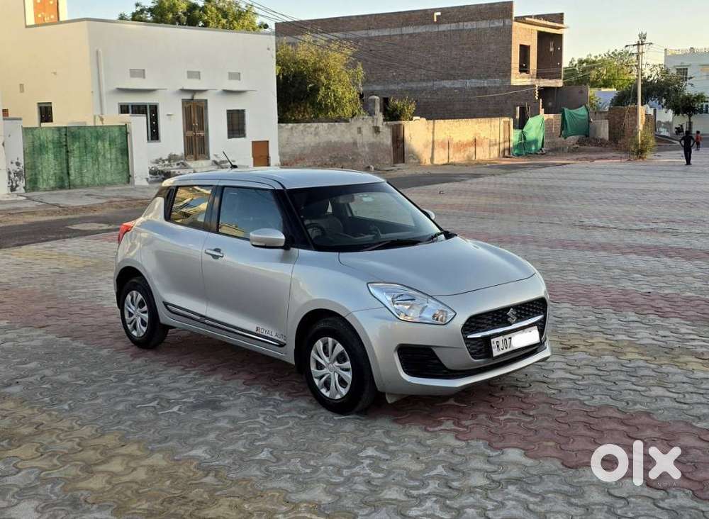 Maruti Suzuki Swift Vxi + Manual, 2022, Petrol
