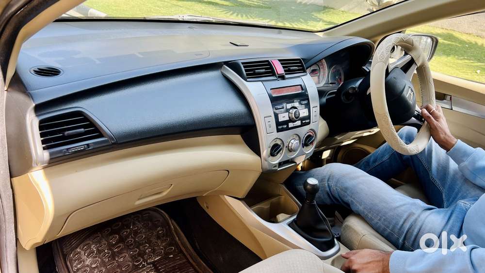 Honda City V Inspire, 2011, Cng & Hybrids