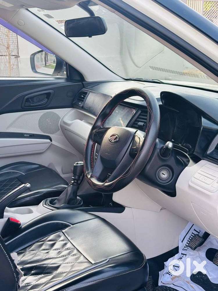 Mahindra Xuv300 W4, 2022, Petrol