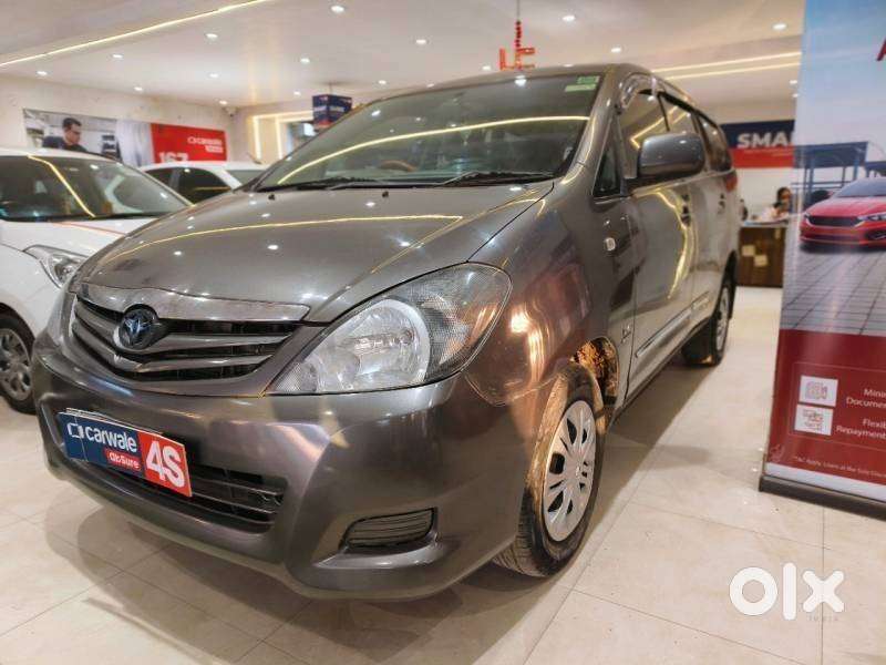 Toyota Innova 2.5 G (diesel) 8 Seater, 2011, Diesel