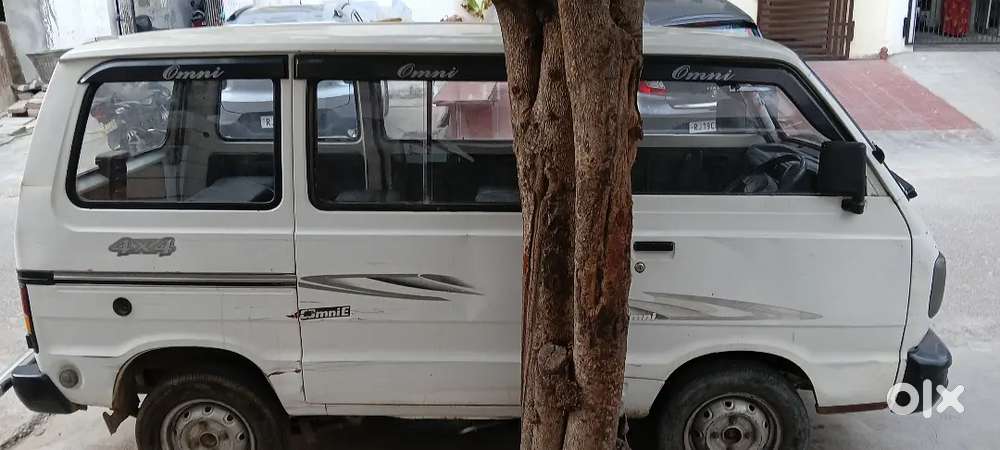 Maruti Suzuki Omni 2011