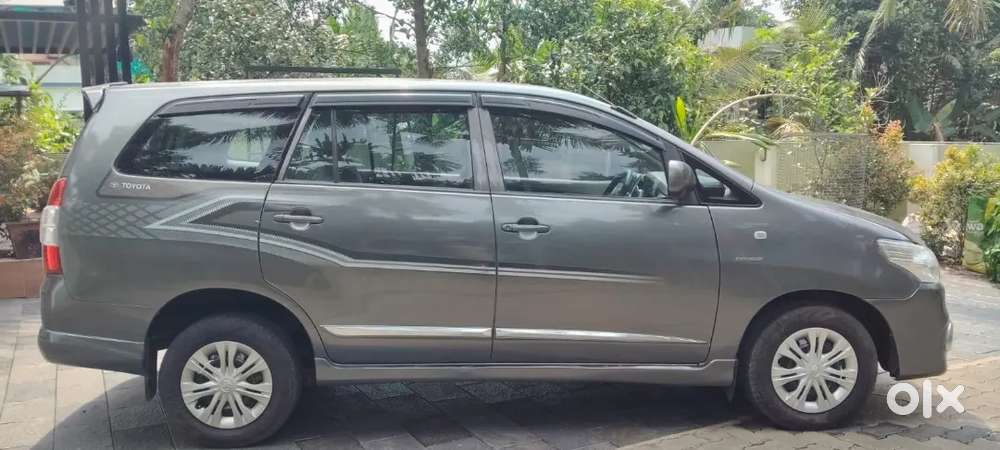 Toyota Innova 126000 Km Driven