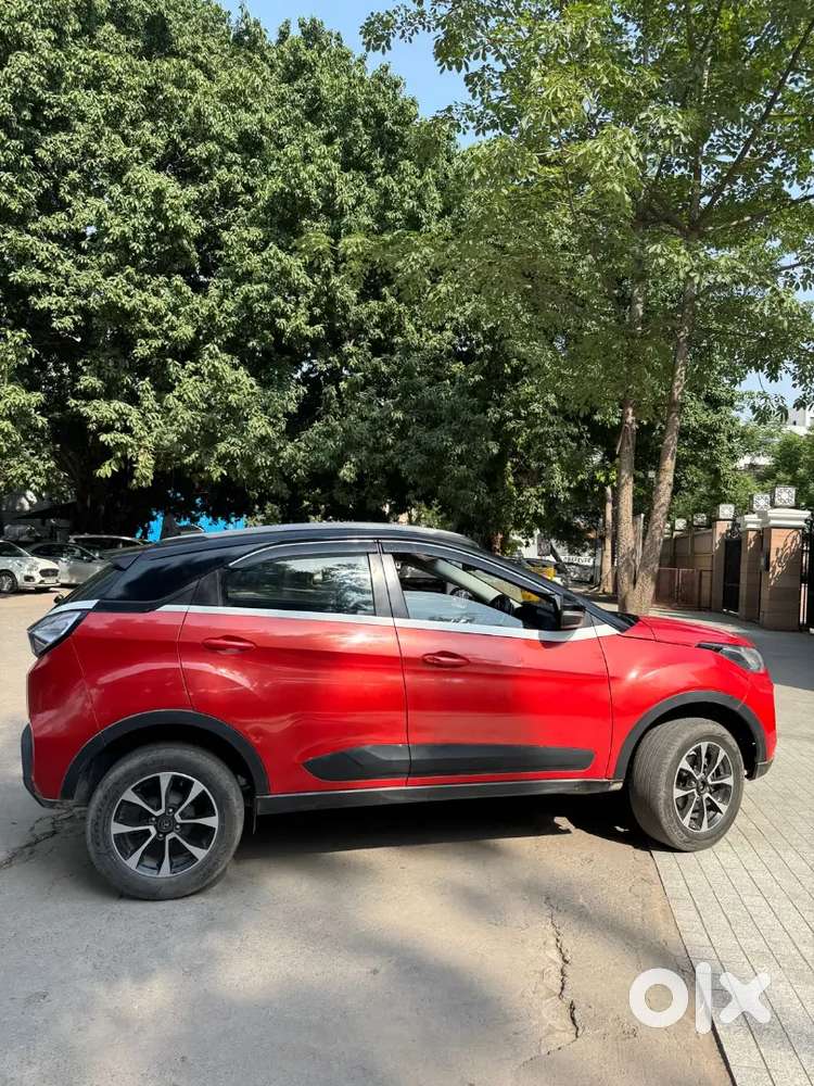 Tata Nexon Xza Plus Top End Sunroof