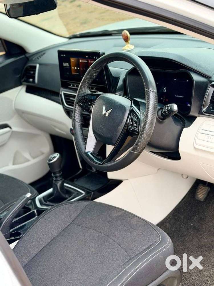 Mahindra Xuv 3xo Ax5 Ds Mt, 2024, Diesel