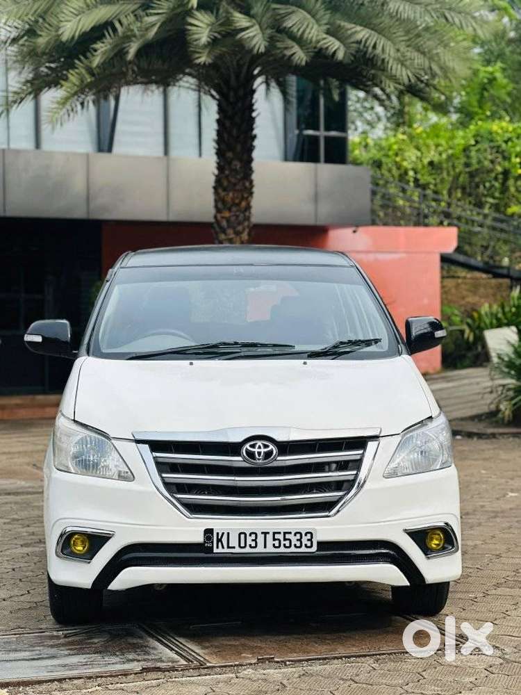 Toyota Innova 2.5 Gx 7 Str Bs-iii, 2010, Diesel