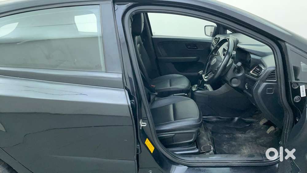 Tata Altroz 1.2 Xt Dark Edition Petrol, 2023, Petrol