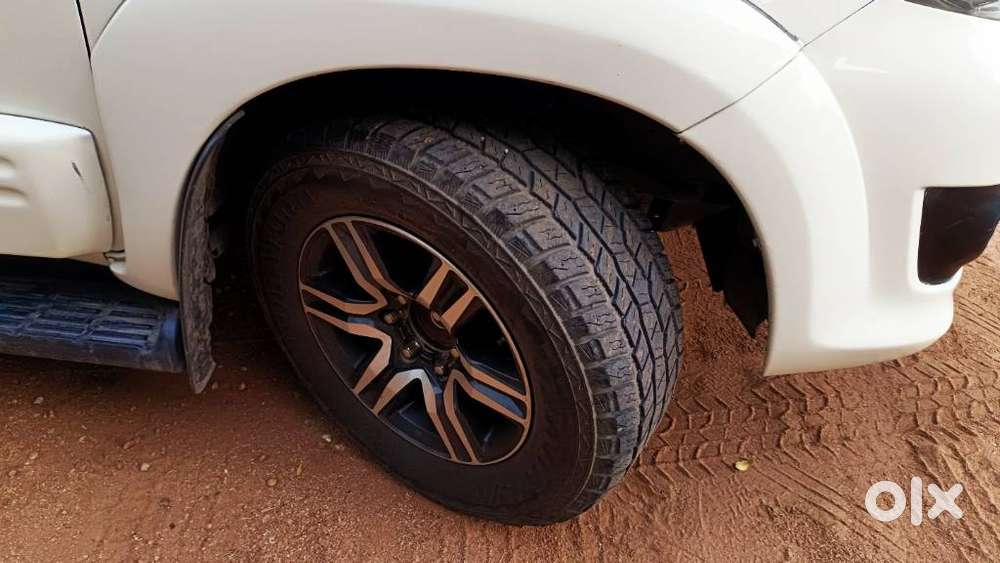 Toyota Fortuner, 2013
