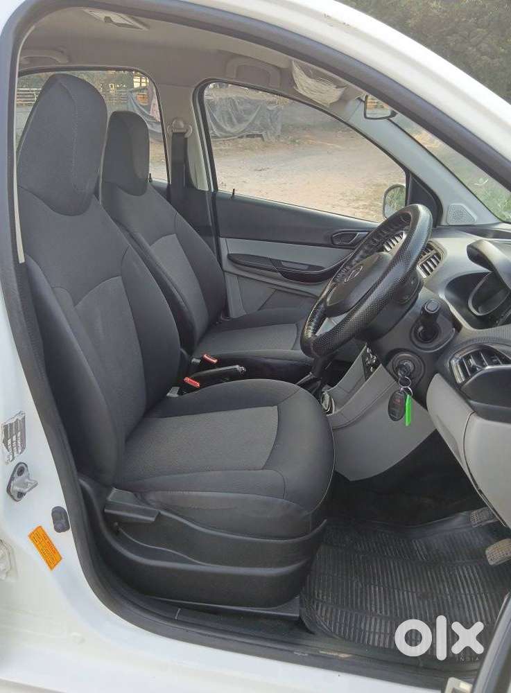 Tata Tiago Xe, 2018, Petrol