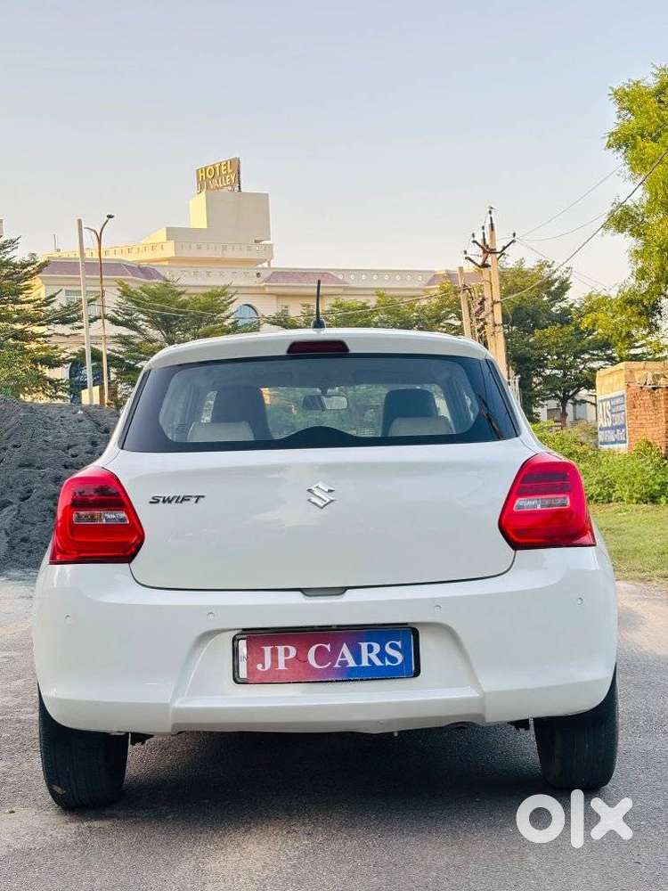 Maruti Suzuki Swift Lxi, 2022, Petrol