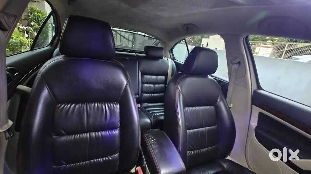 Skoda Laura 2012