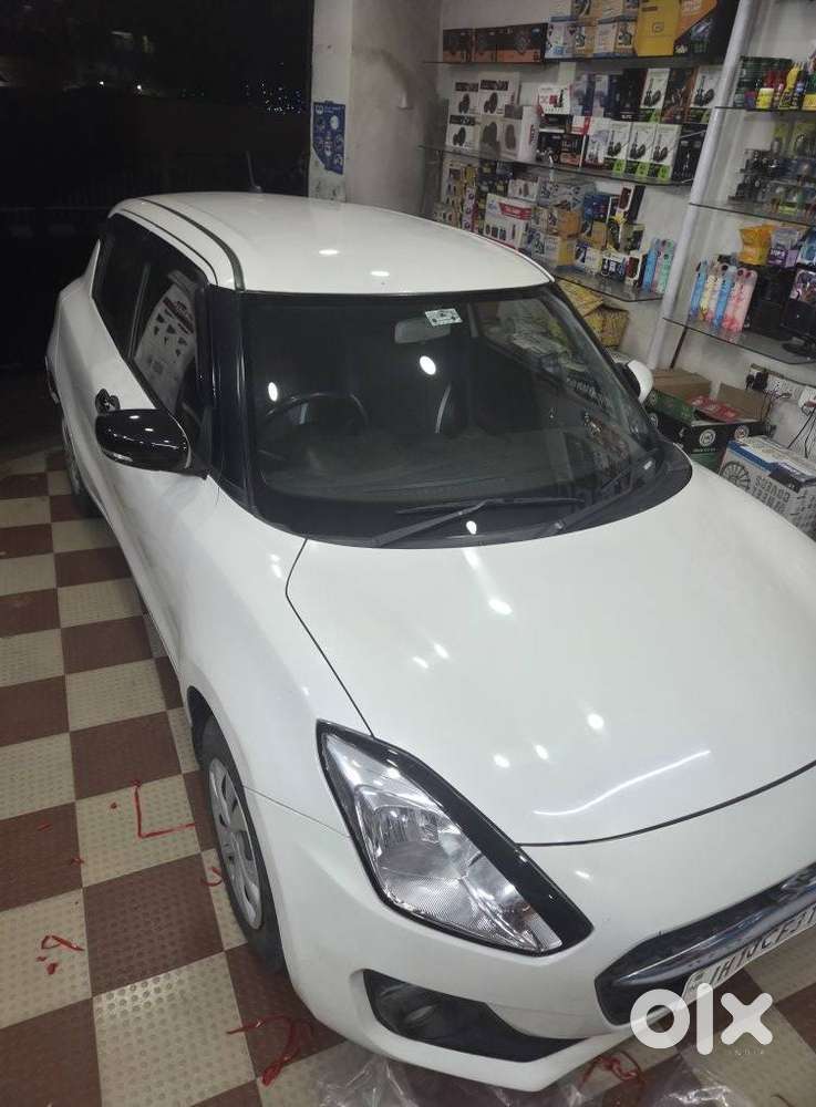 Maruti Suzuki Swift Vxi + Manual, 2021, Petrol