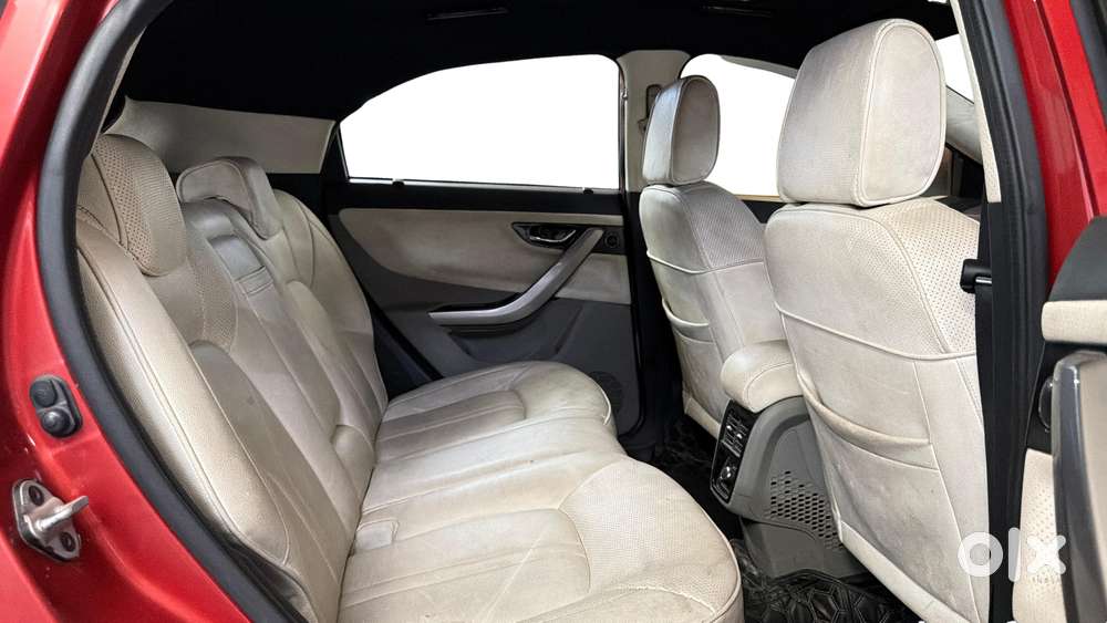 Tata Nexon 1.2 Revotron Xza Plus, 2018, Petrol