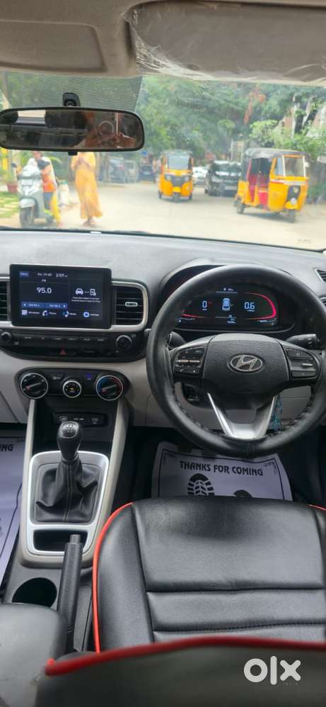Hyundai Venue 1.2 S (o), 2024, Petrol