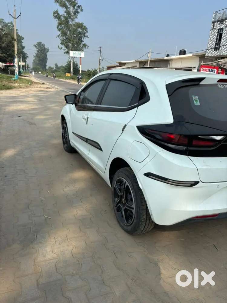 Tata Altroz 1.2 Xm Plus 2022