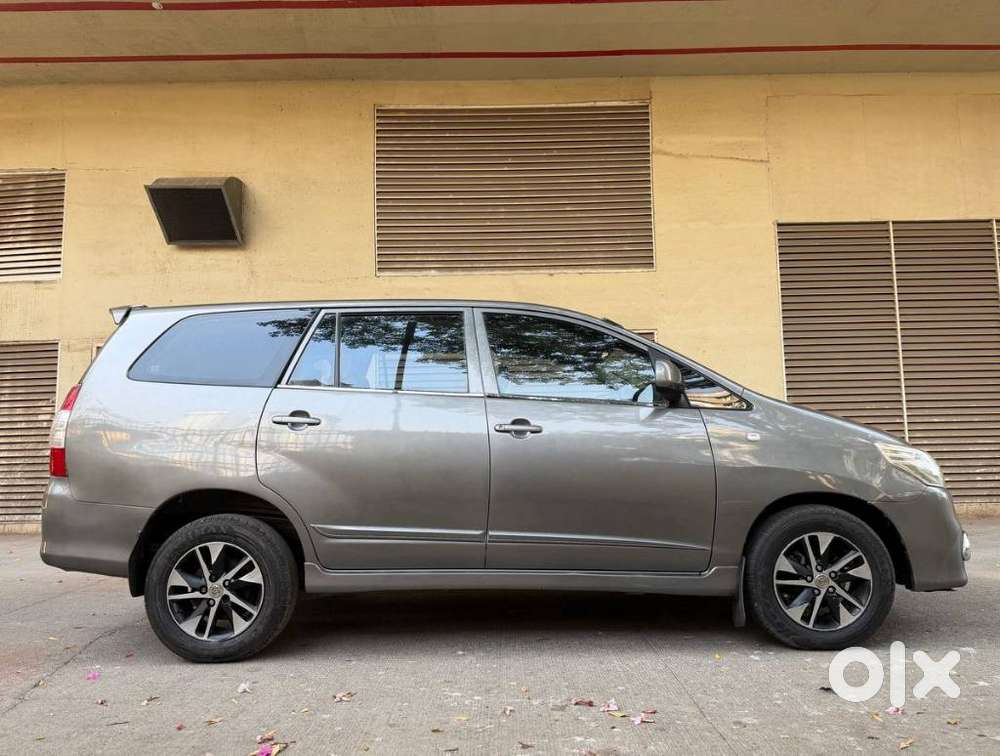 Toyota Innova 2.5 G (diesel) 8 Seater Bs Iv, 2013, Diesel