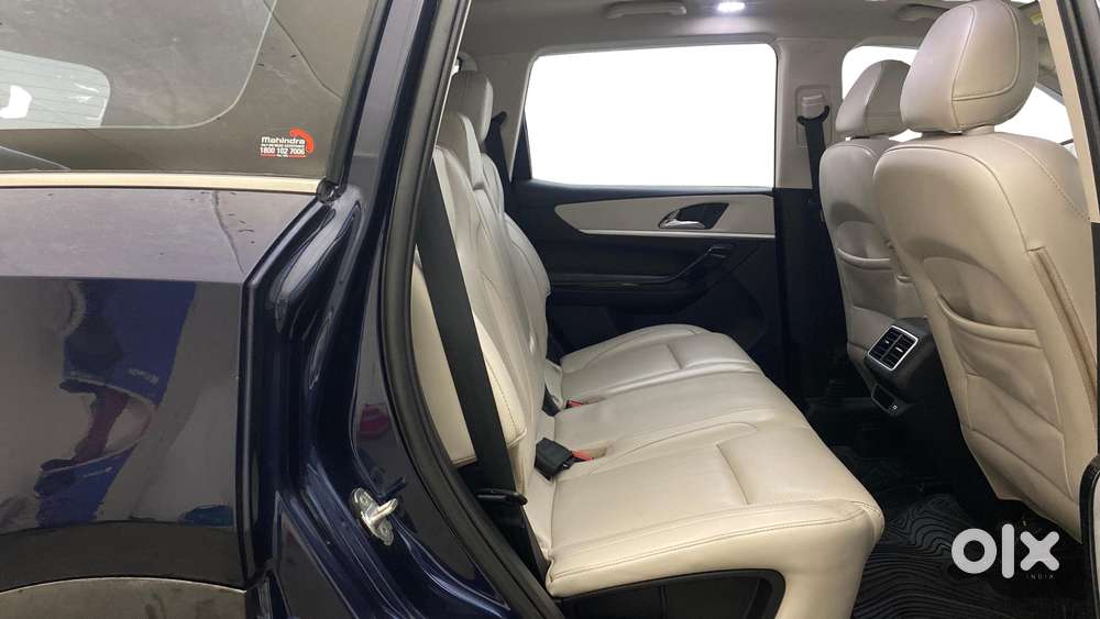 Mahindra Xuv700 2.0 Ax 7 Petrol At Str, 2022, Petrol