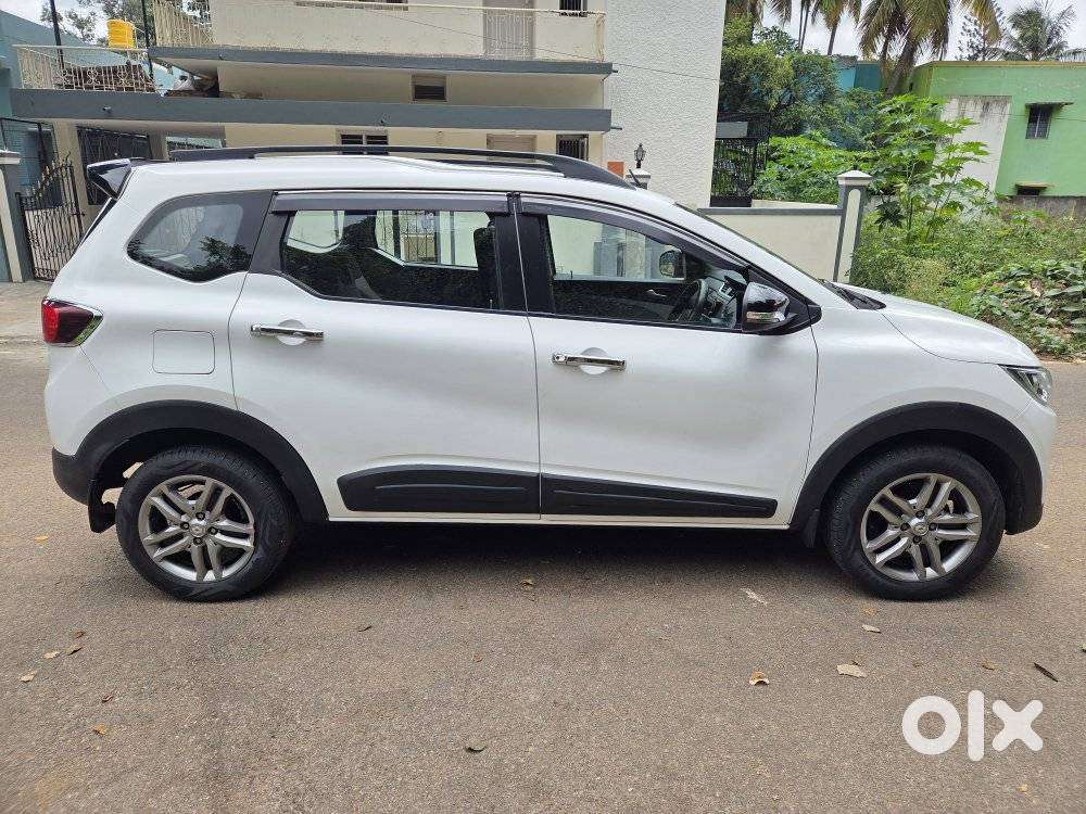 Renault Triber Rxz, 2021, Petrol