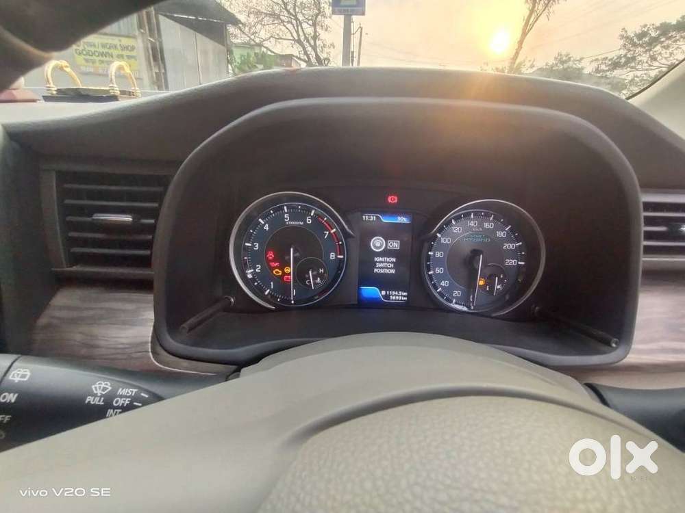 Maruti Suzuki Ertiga 1.5 Zxi Plus Shvs, 2019, Petrol