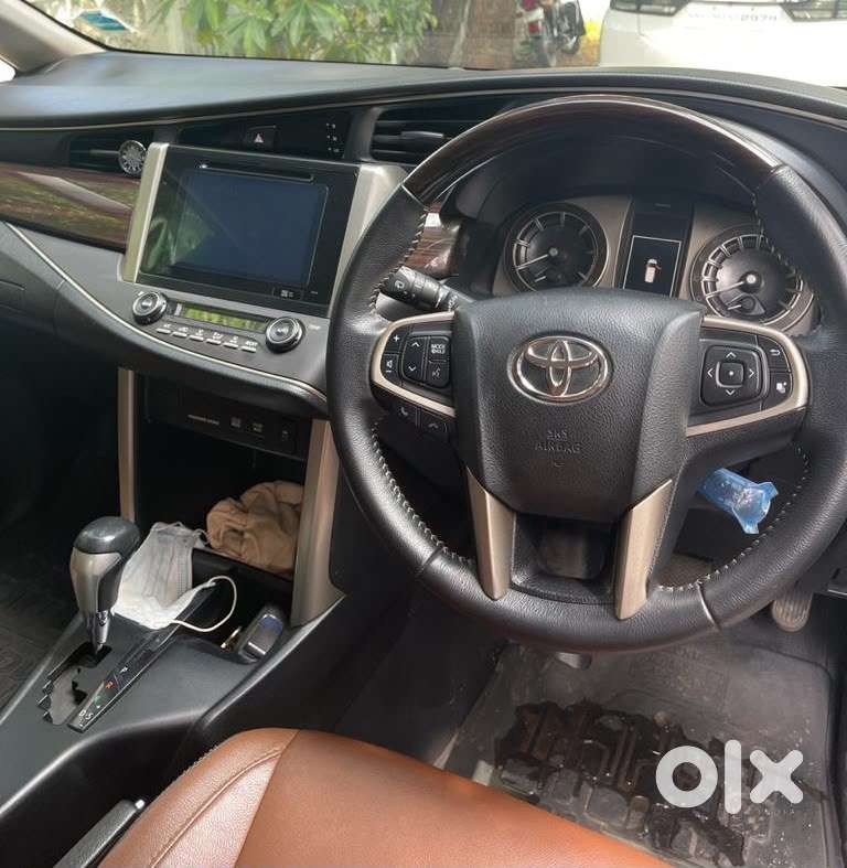 Toyota Innova Crysta 2018 Diesel Well Maintained