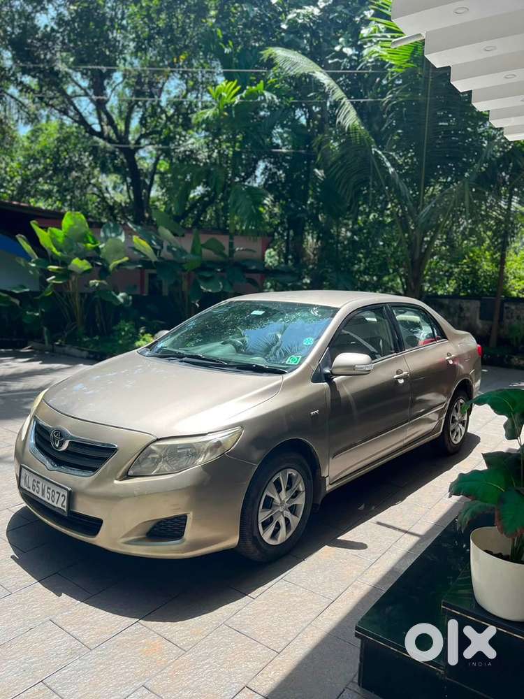 Toyota Corolla Altis 2010