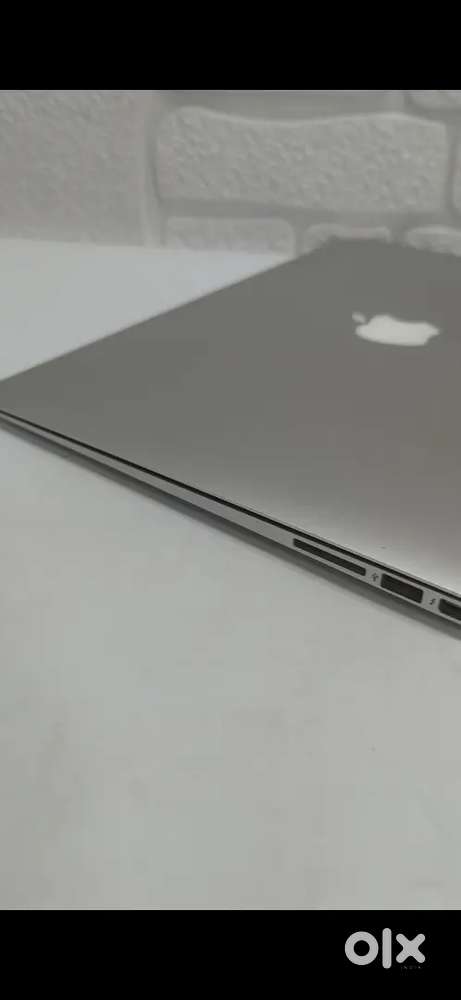 MacBook Air 13 - 2017 Model - 8/128gb - Silver - 695(Normal