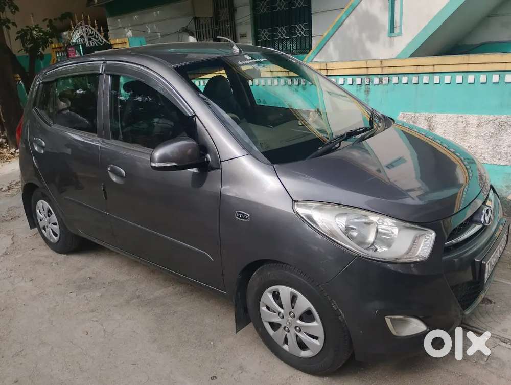 Hyundai I10 Asta 2012 Petrol Top End Model  60600 Km Driven