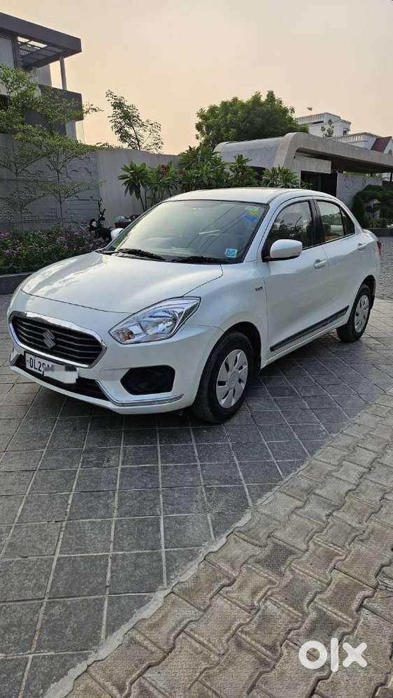 Maruti Suzuki Dzire 1.2 Vxi Amt, 2018, Petrol