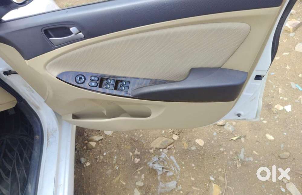 Hyundai Fluidic Verna 1.6 Vtvt S (o) Automatic, 2016, Petrol