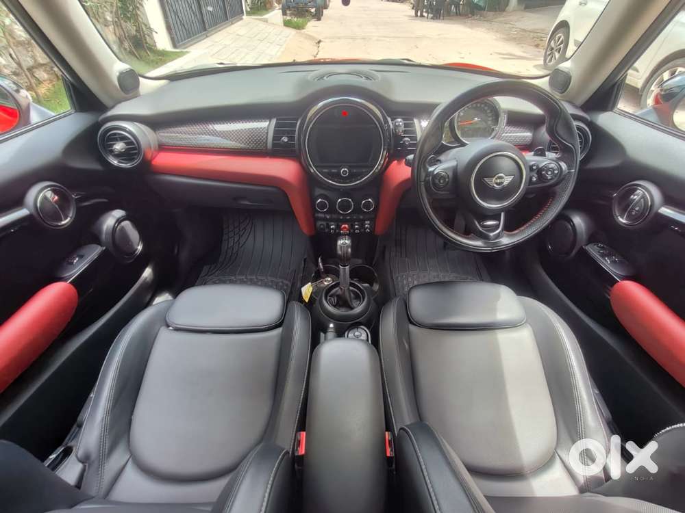 Mini Cooper 3 Door John Works, 2017, Petrol