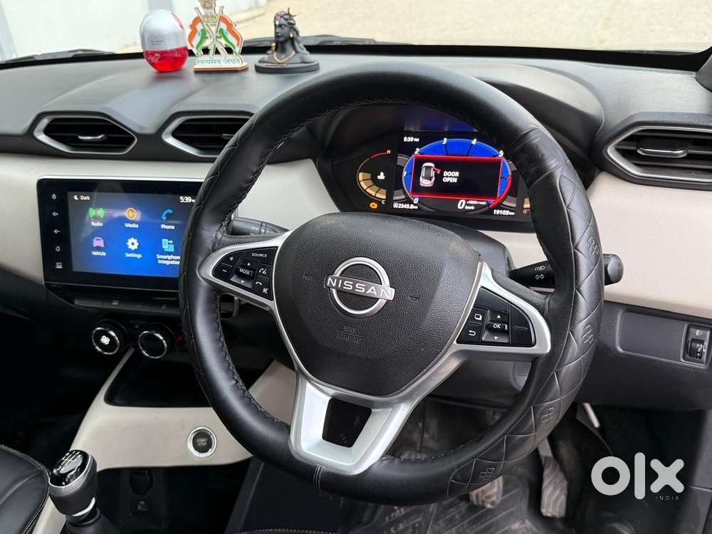 Nissan Magnite 1.0 Xv, 2022, Petrol