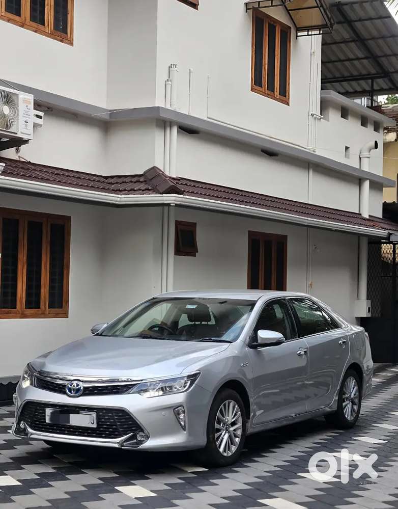 Toyota Camry Hybrid 2018 56000 Km Only