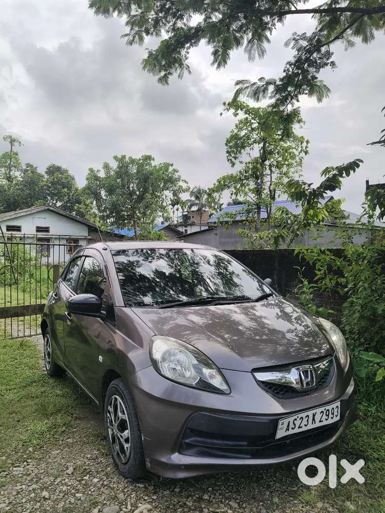 Honda Brio Mt Petrol 2nd Owner 2012