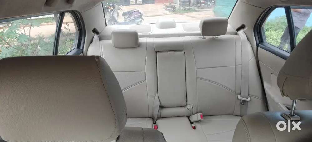 Maruti Suzuki Dzire Zxi Mt 2017