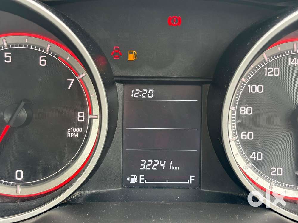 Maruti Suzuki Swift 1.2 Vxi (o), 2023, Petrol