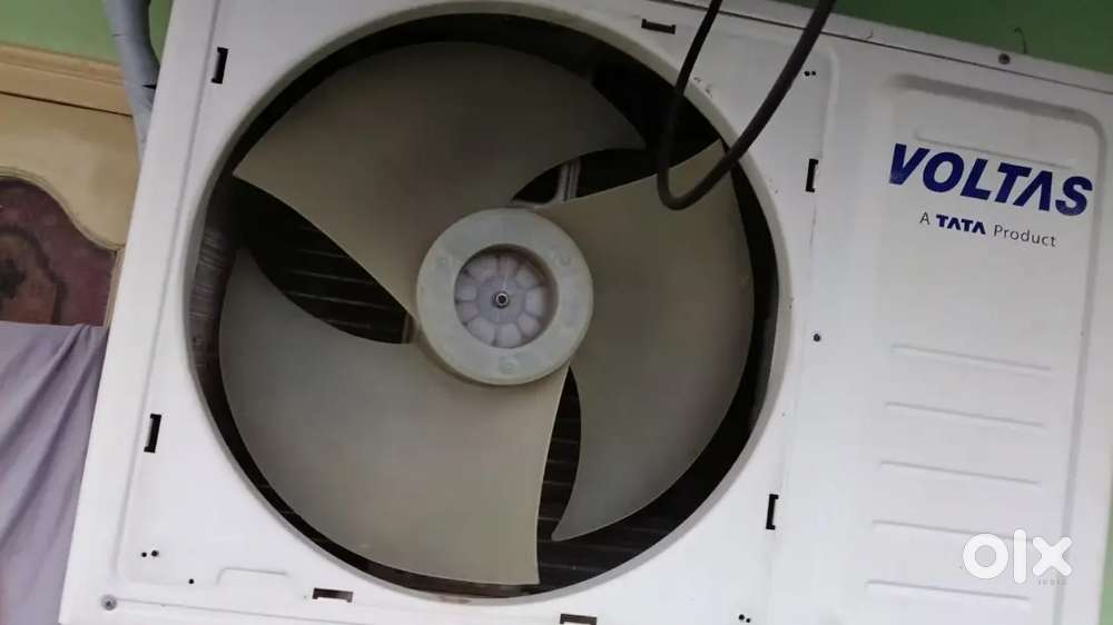 VOLTAS non inverter