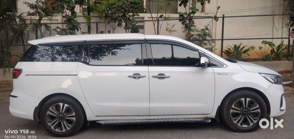 Kia Carnival Limousine Plus 7 Str, 2022, Diesel
