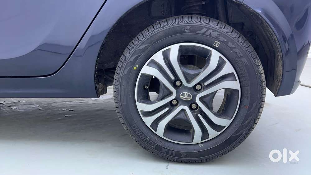 Tata Tiago 1.2 Revotron Xt Option, 2023, Petrol