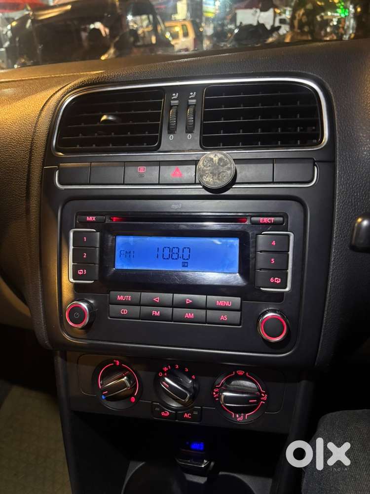 Volkswagen Polo Petrol Manual 2012