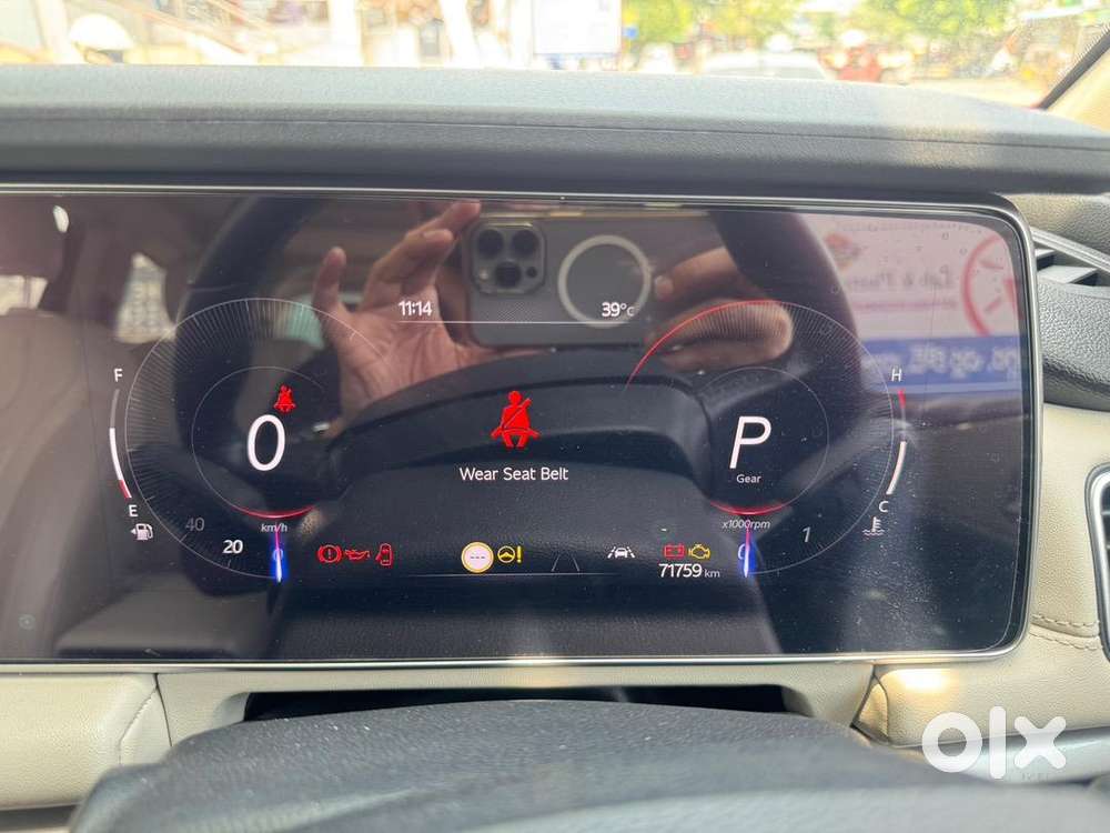 Mahindra Xuv700 Diesel 72000 Km Driven