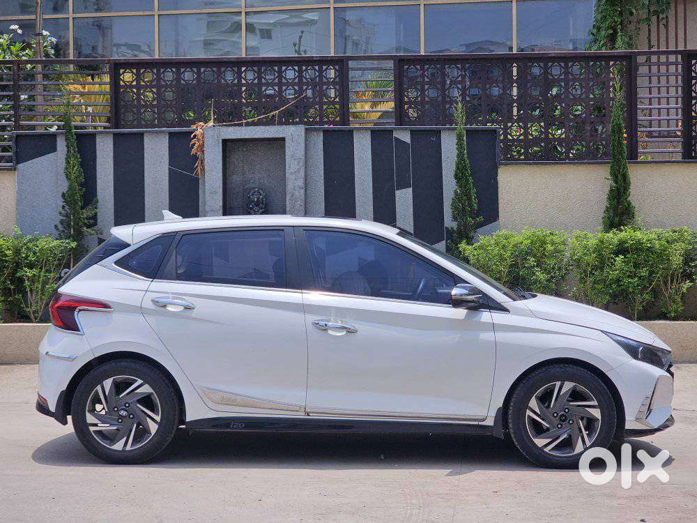 Hyundai I20 Asta (o) 1.2 Mt, 2023, Petrol