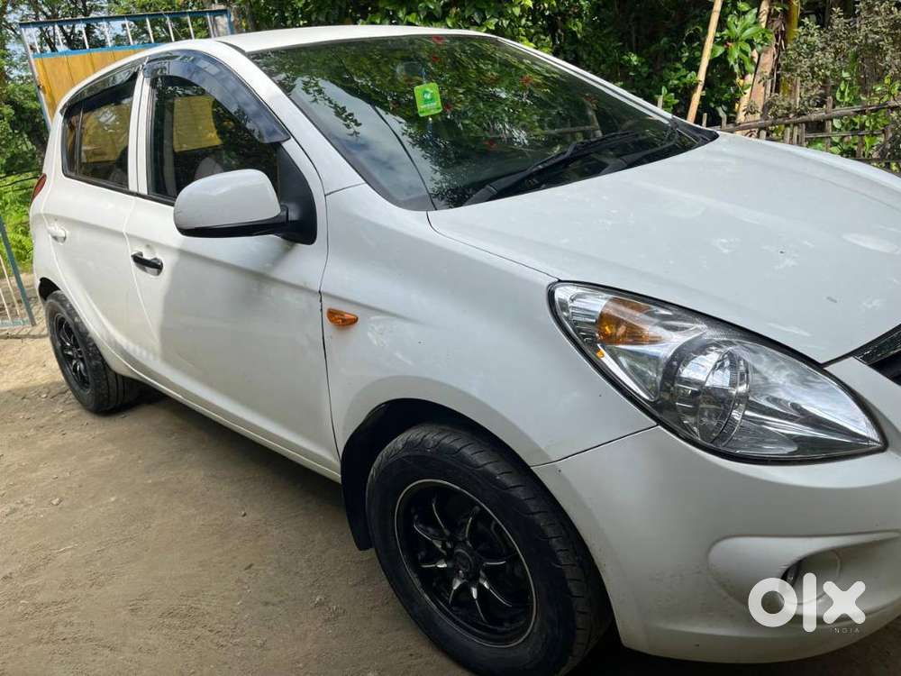 Hyundai I20 2011 Petrol 70000 Km Driven
