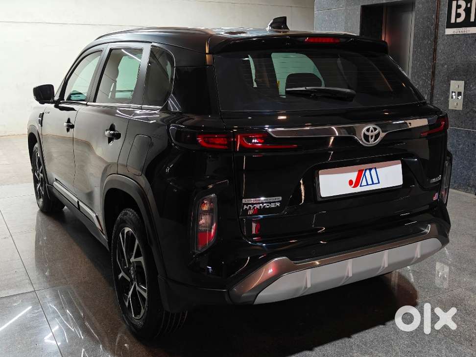 Toyota Urban Cruiser Hyryder 1.5 V Hybrid, 2023, Petrol