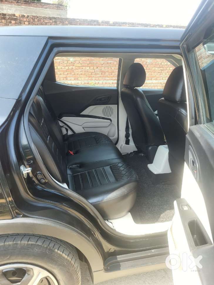 Mahindra Xuv300 W4, 2023, Petrol