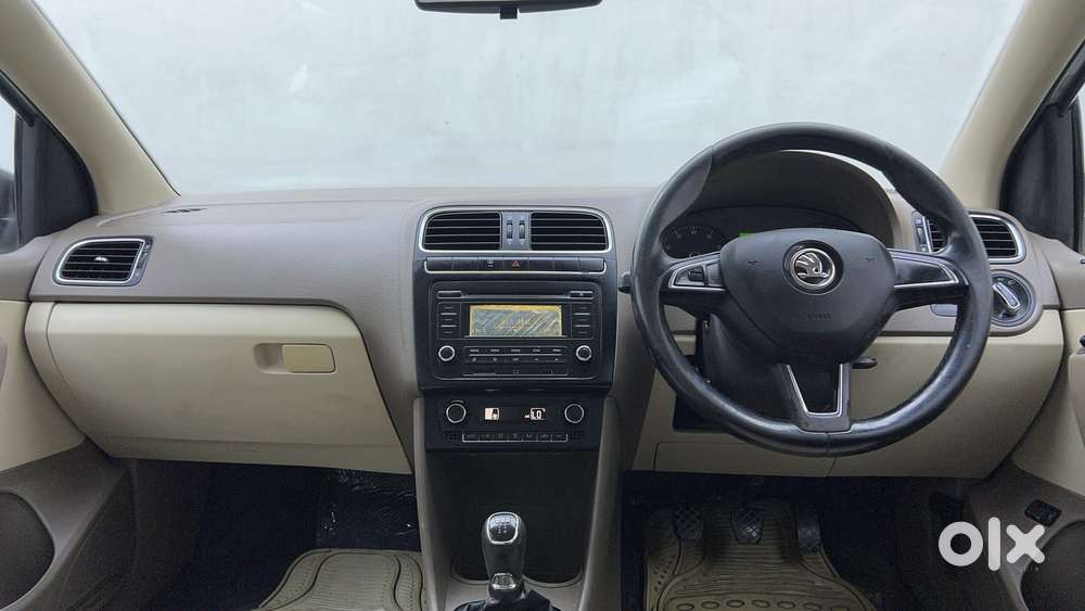 Skoda Rapid 1.6 Mpi Elegance, 2014, Petrol