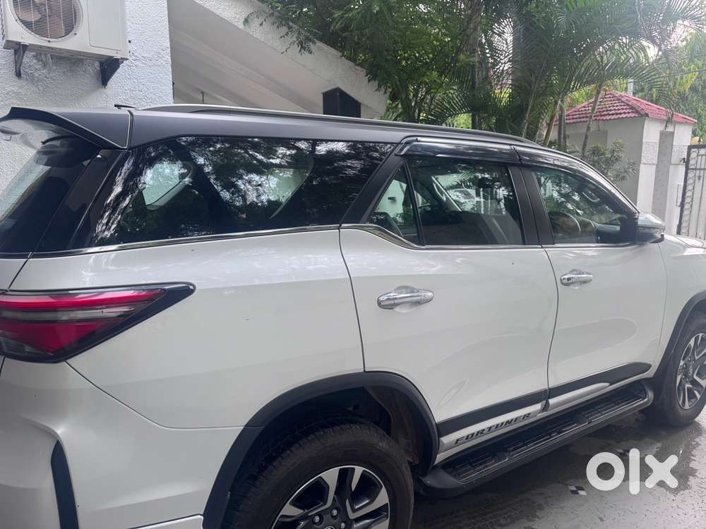 Toyota Fortuner Legender 2024